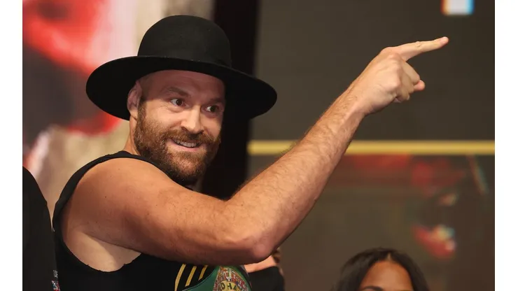 Tyson Fury acusado de elegir guantes ilegales