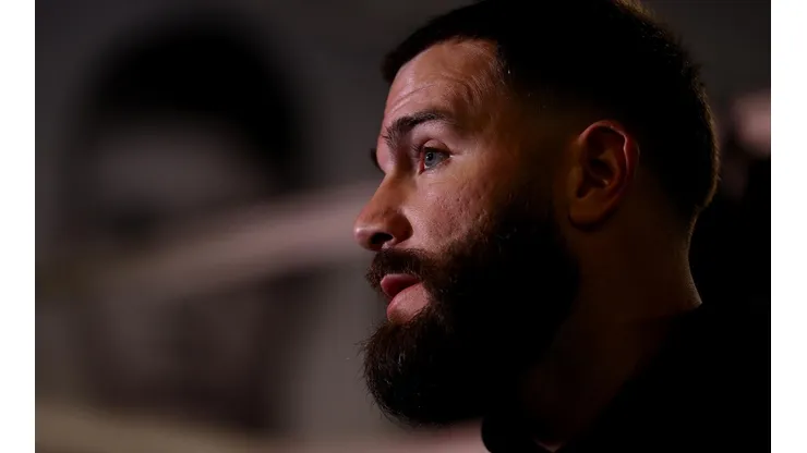 Canelo Álvarez recibió un nuevo tiro de Caleb Plant.