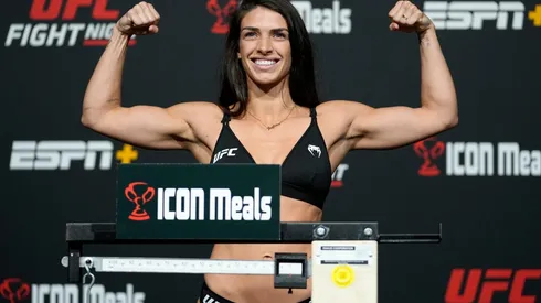Mackenzie Dern vs Marina Rodriguez chocan en Las Vegas.