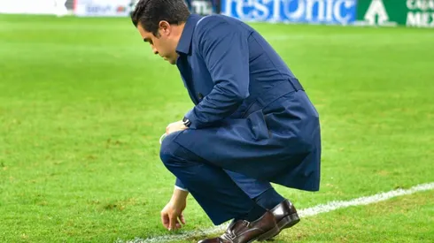 Michel Leaño sólo ganó un punto de los primeros nueve que disputó con Chivas.