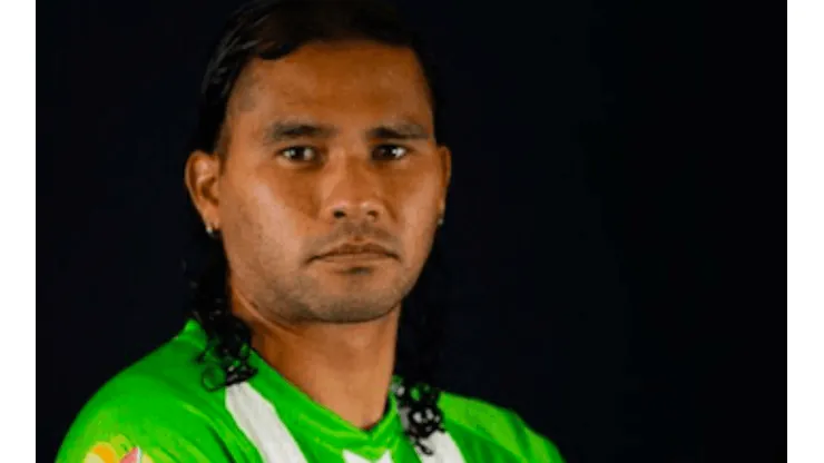Carlos el Gullit Peña debutó con el Antigua GFC hasta septiembre.