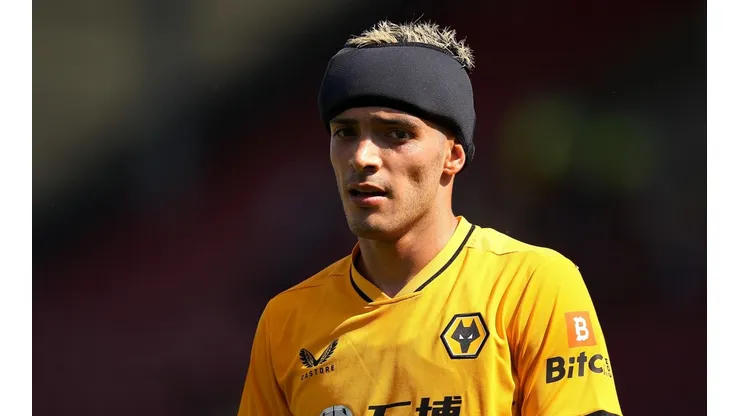 Raúl Jiménez retornó con gol a Wolves y ahora estará con la Selección Mexicana.