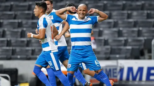 Chupete Suazo anotó su primer gol con Raya2
