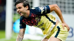 El colombiano la llenó de regalos y mensajes