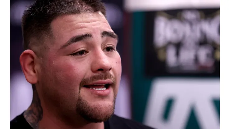 Andy Ruiz presumió un impactante tatuaje de cuerpo completo