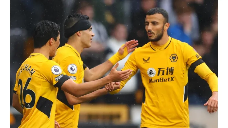 Raúl Jiménez, otra vez factor fundamental para Wolverhampton.