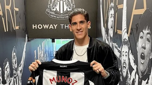 Santiago Muñoz, mexicano refuerzo del Newcastle.
