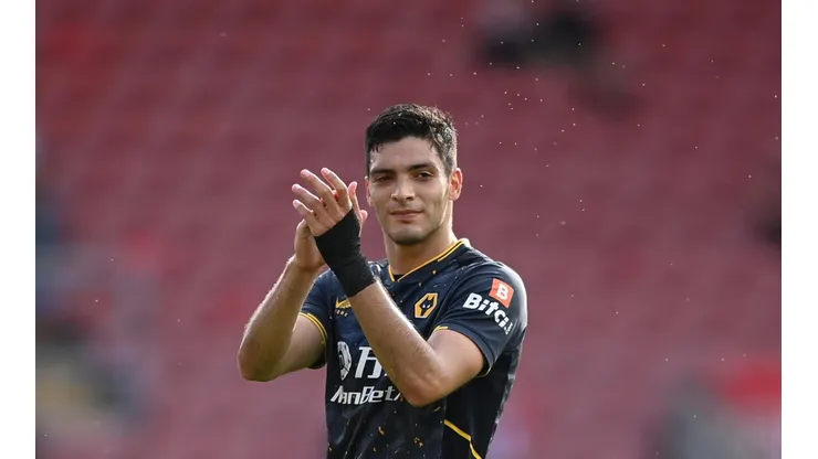 Raúl Jiménez, un delantero que destaca en la Premier League.