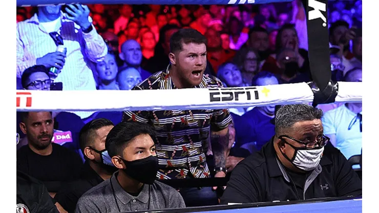 Canelo Álvarez le dio nuevos consejos a Oscar Valdez