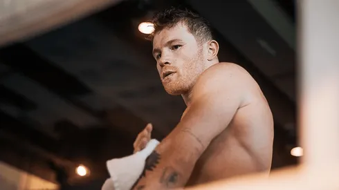 La respuesta de Canelo Álvarez a la foto de Caleb Plant presumiendo físico