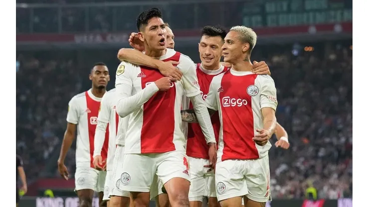 El mexicano sigue sumando minutos en el torneo de la UEFA