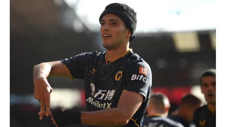 Raúl Jiménez se reencontró con el gol en Premier League... ¡11 meses después!