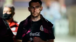 El Canelo Angulo tiene el problema de reponer sus tarjetas bancarias.