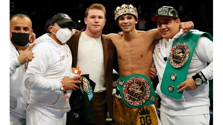 Ryan Garcia defendió a Canelo Álvarez.