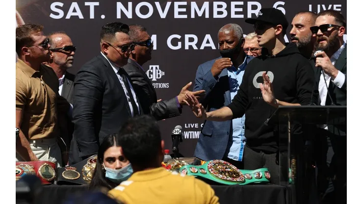 Caleb Plant recordó que Canelo Álvarez insultó de la misma manera a Demetrius Andrade
