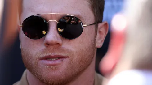 Canelo Álvarez recibió el apoyo de su mamá.