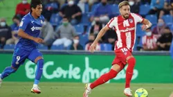 José Juan Macías tras Héctor Herrera.