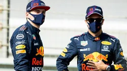 Checo Pérez y Max Verstappen, pilotos de Red Bull para el 2022.