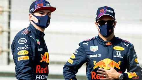 Checo Pérez y Max Verstappen, pilotos de Red Bull para el 2022.