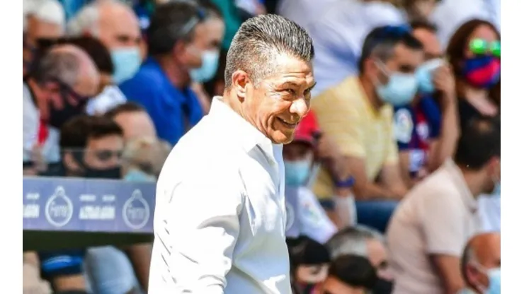 El timonel suma tres derrotas al hilo