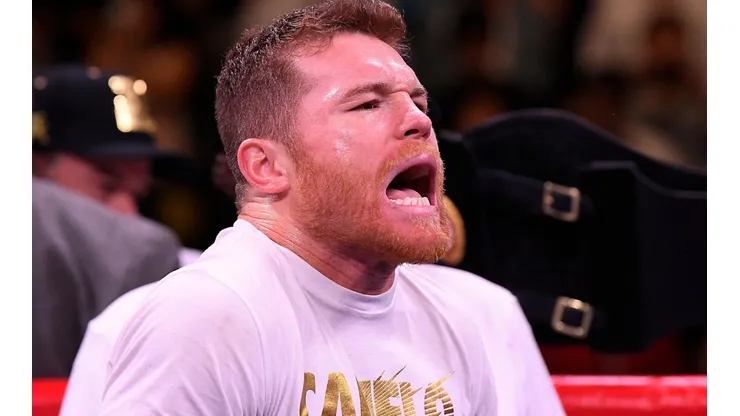 Canelo Álvarez se comparó con Ronaldo y Messi.
