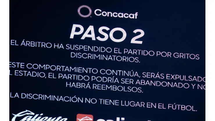 El partido Cruz Azul Monterrey en el estadio Azteca fue suspendido 10 minutos.