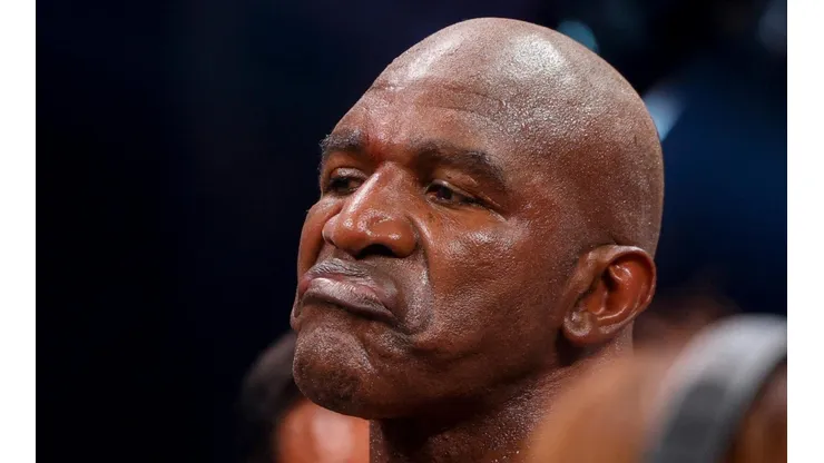El presidente de UFC cree que fue tonto enfrentar a Holyfield con Belfort