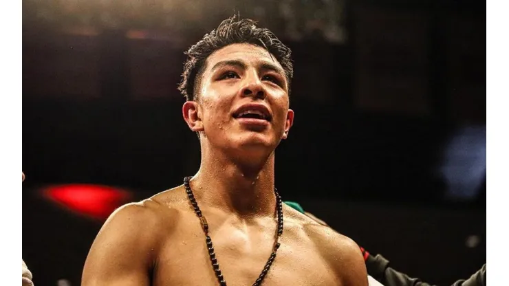 Jaime Munguia cerca de enfrentar a Gabriel Rosado.