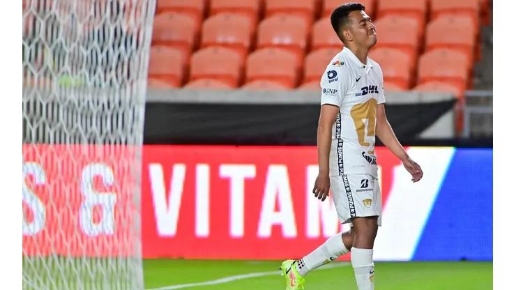 Insólita expulsión de Sebastián Saucedo.