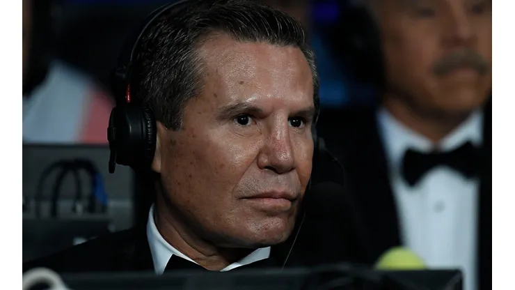 Julio César Chávez arremetió contra Floyd Mayweather.