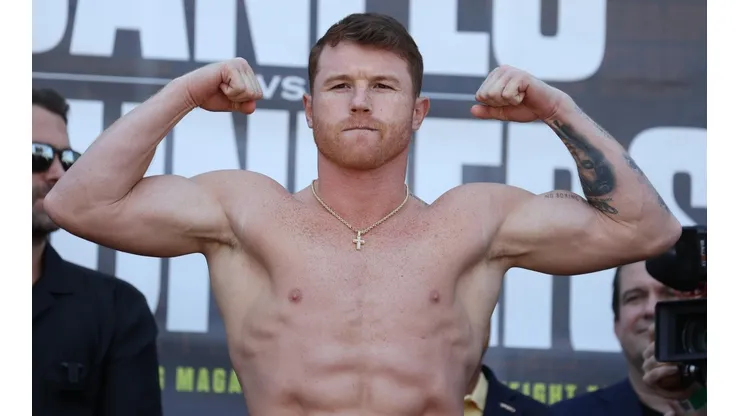 Canelo Álvarez destruyó a Caleb Plant.
