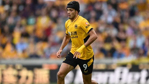 Raúl Jiménez festejó la victoria ante Watford.