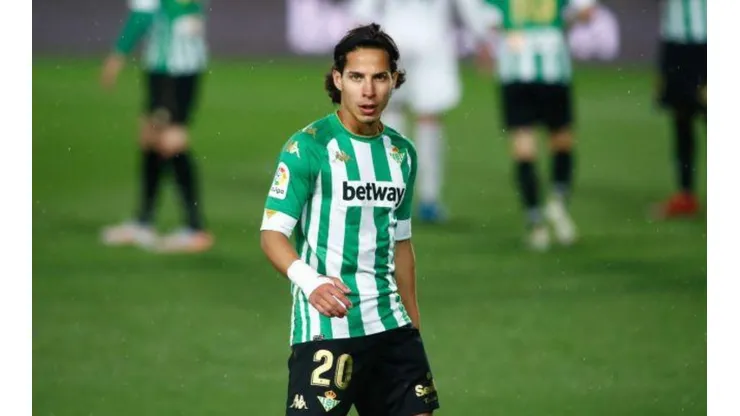 Este es el salario de Diego Lainez en Betis.