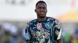 Renato Ibarra no tiene un plazo definido para recuperarse de su operación.