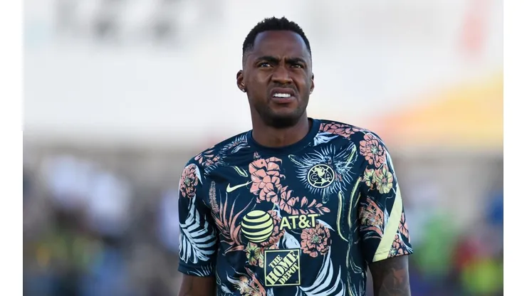Renato Ibarra no tiene un plazo definido para recuperarse de su operación.