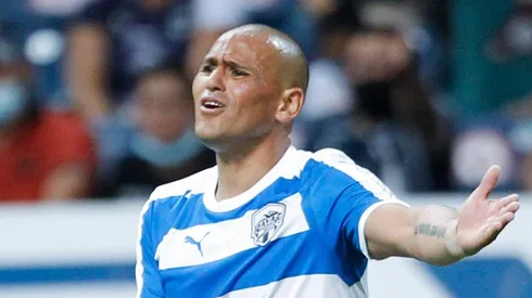 El debut de Suazo en Raya2 se vio opacado por el sismo.