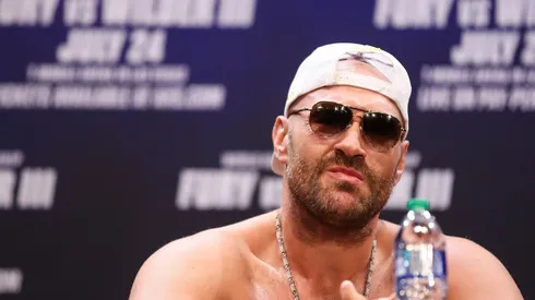 Tyson Fury podría perder su título mundial sin pelear