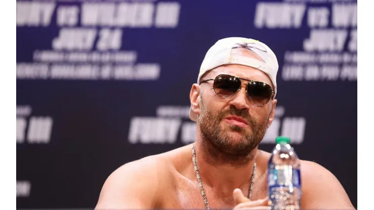 Tyson Fury podría perder su título mundial sin pelear