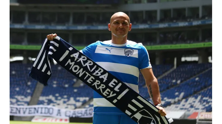 Humberto Suazo hizo su estreno con Raya2 Expansión.
