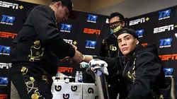 El deseo de un excampeón mundial que hará enfurecer a Oscar Valdez y Eddy Reynoso