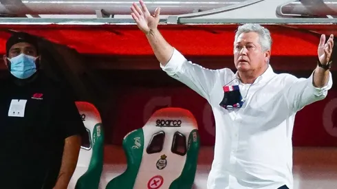 En 41 partidos de liga con Chivas, Vucetich tiene 15 triunfos, 15 victorias y 11 derrotas.