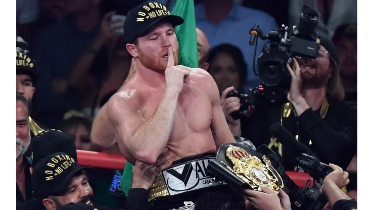 Canelo Álvarez superó a Ronaldo y a Messi