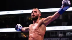 Reconocido periodista dijo qué debe hacer Caleb Plant el seis de noviembre.