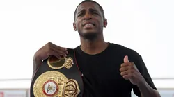 Erislandy Lara abandona un título mundial para ir en busca de otro