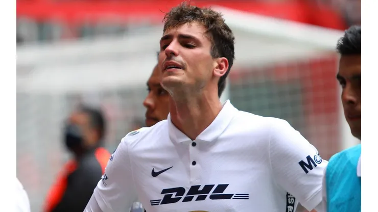 Juan Ignacio Dinenno se ganó la roja directa al término del encuentro por haber insultado al comisario de la Liga MX.