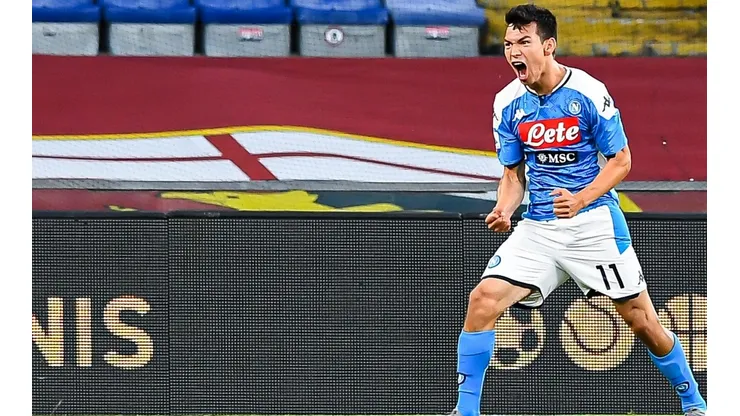 Napoli superó a Genoa por 2-1.