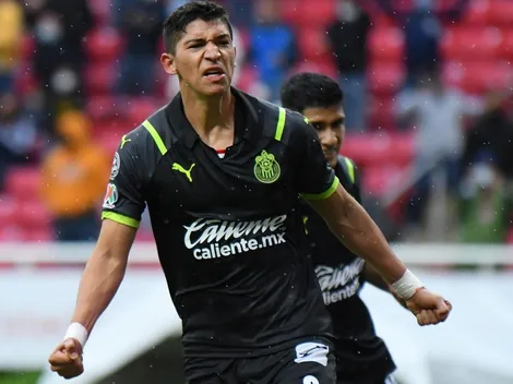 Chivas ganó con polémica y los líderes de opinión estallaron