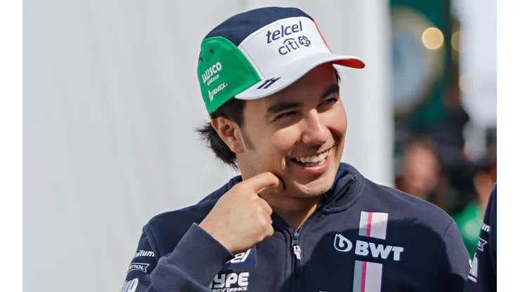 El piloto mexicano recibió una invitación de la gimnasta olímpica