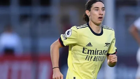 El mexicocanadiense en una de sus actuaciones con el Arsenal