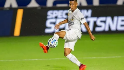 Efraín Álvarez tiene contrato con el Galaxy de Los Ángeles hasta 2023.